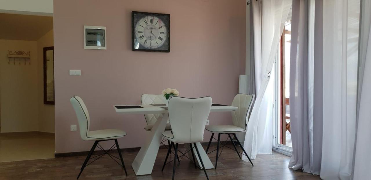 Appartement House With Swimming Pool Blue Diamond à Povljana Extérieur photo