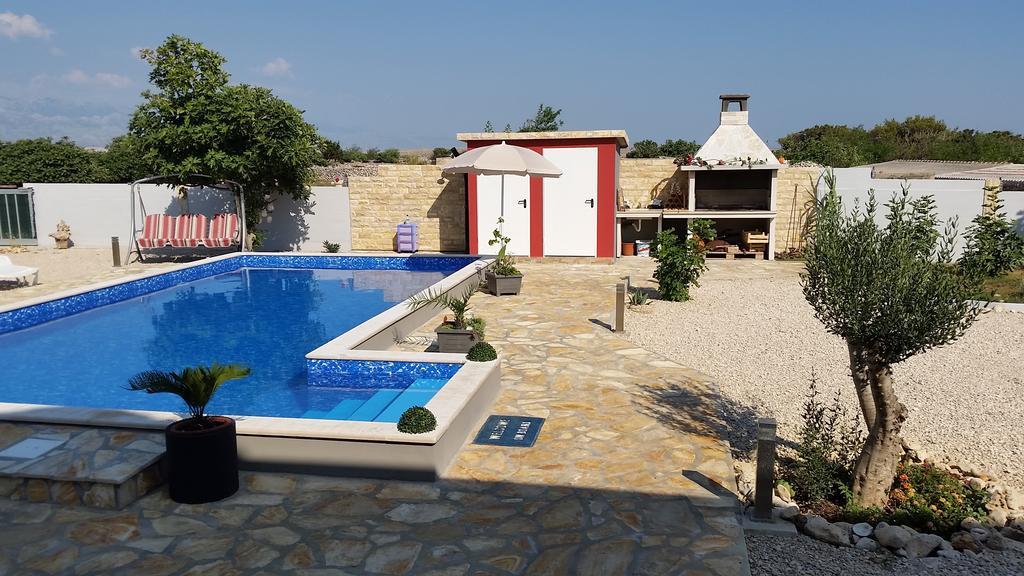 Appartement House With Swimming Pool Blue Diamond à Povljana Chambre photo