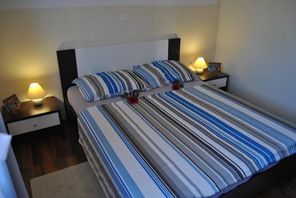 Appartement House With Swimming Pool Blue Diamond à Povljana Extérieur photo