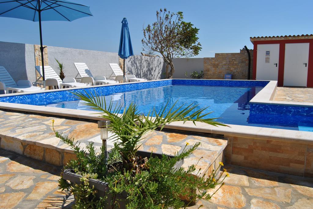 Appartement House With Swimming Pool Blue Diamond à Povljana Extérieur photo